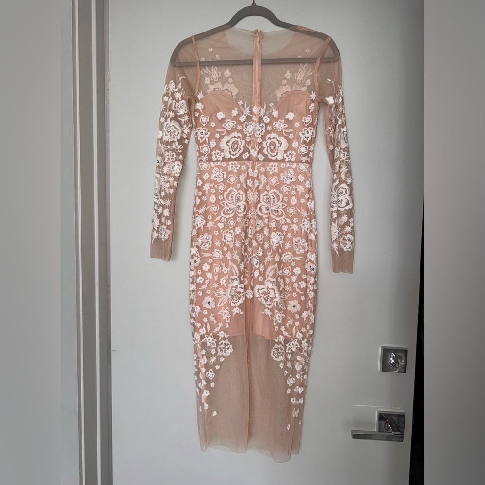 Elegant Floral Lace Dress in Pink